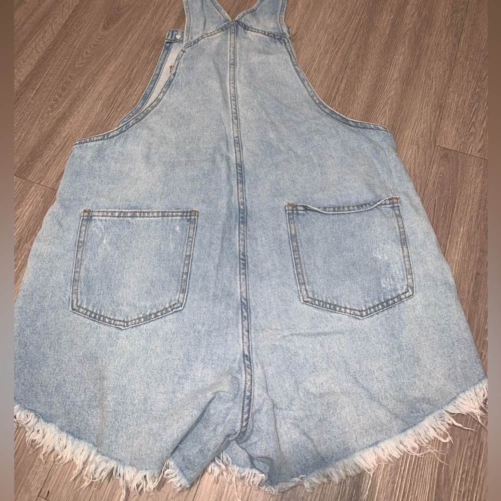 Women's | medium | overall shorts | blue jean 💙 - Picture 2 of 4